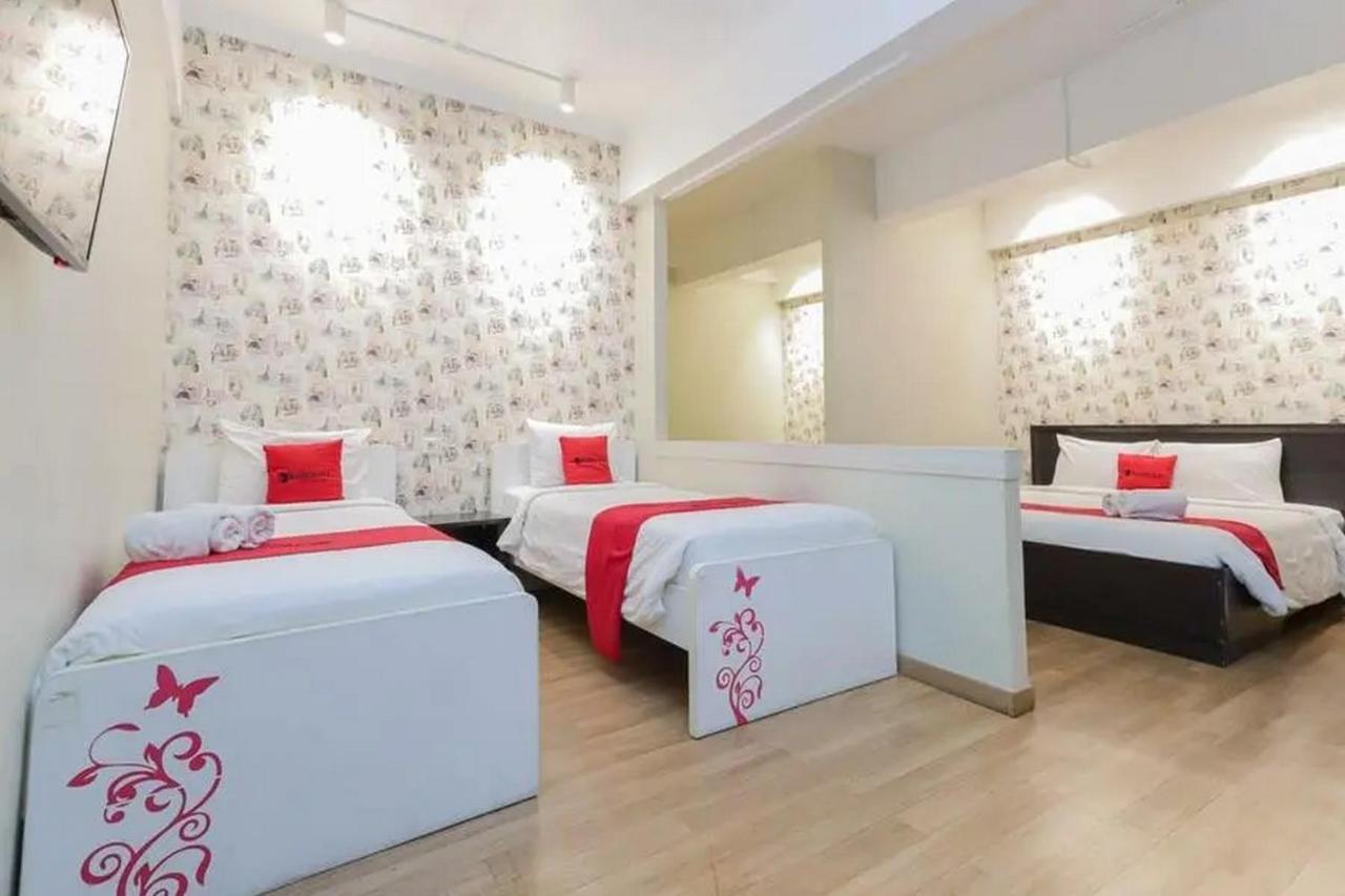 Reddoorz Plus At Riverside Malang Exterior photo